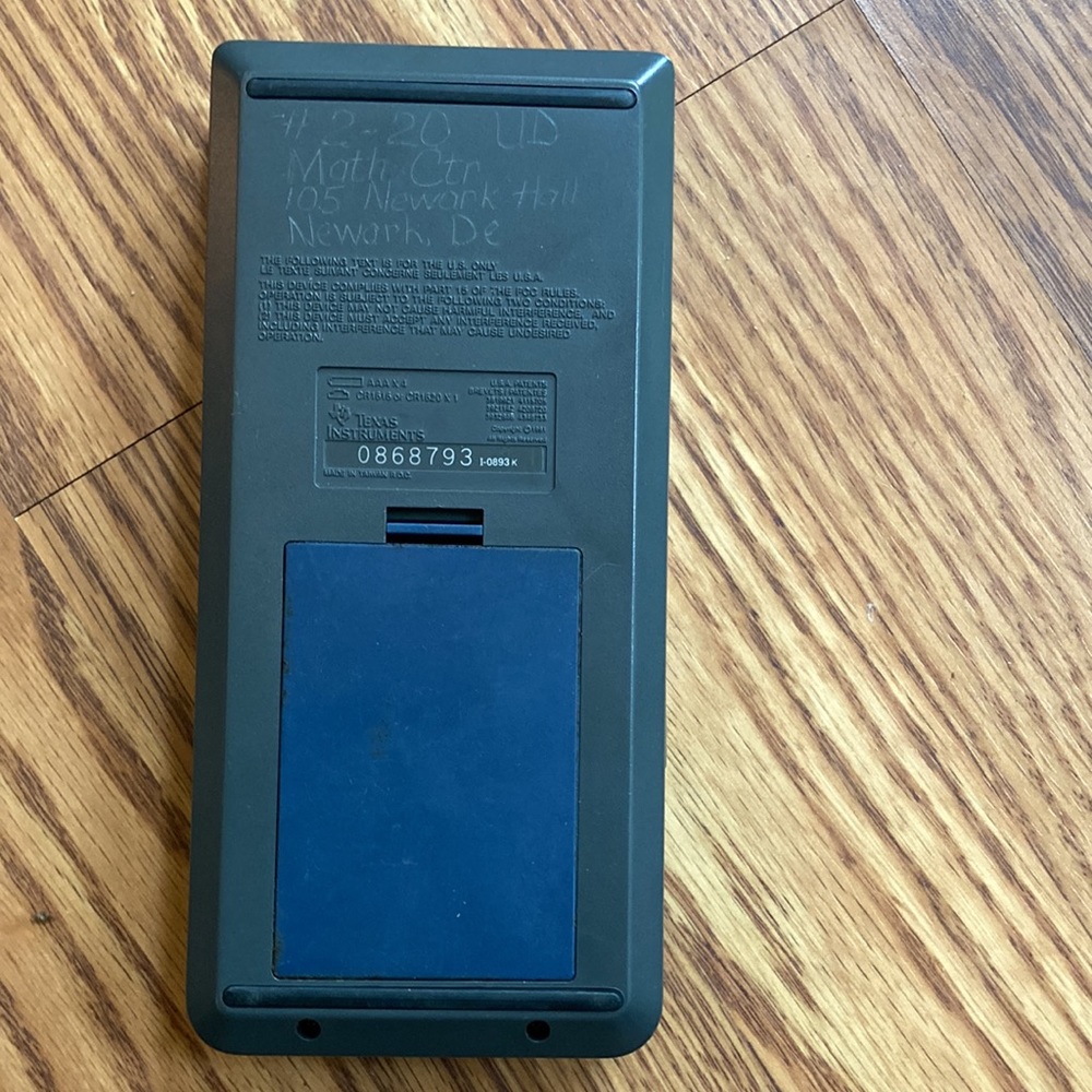 Texas Instruments TI-82 Graphing Calculator - Picture 2 of 4